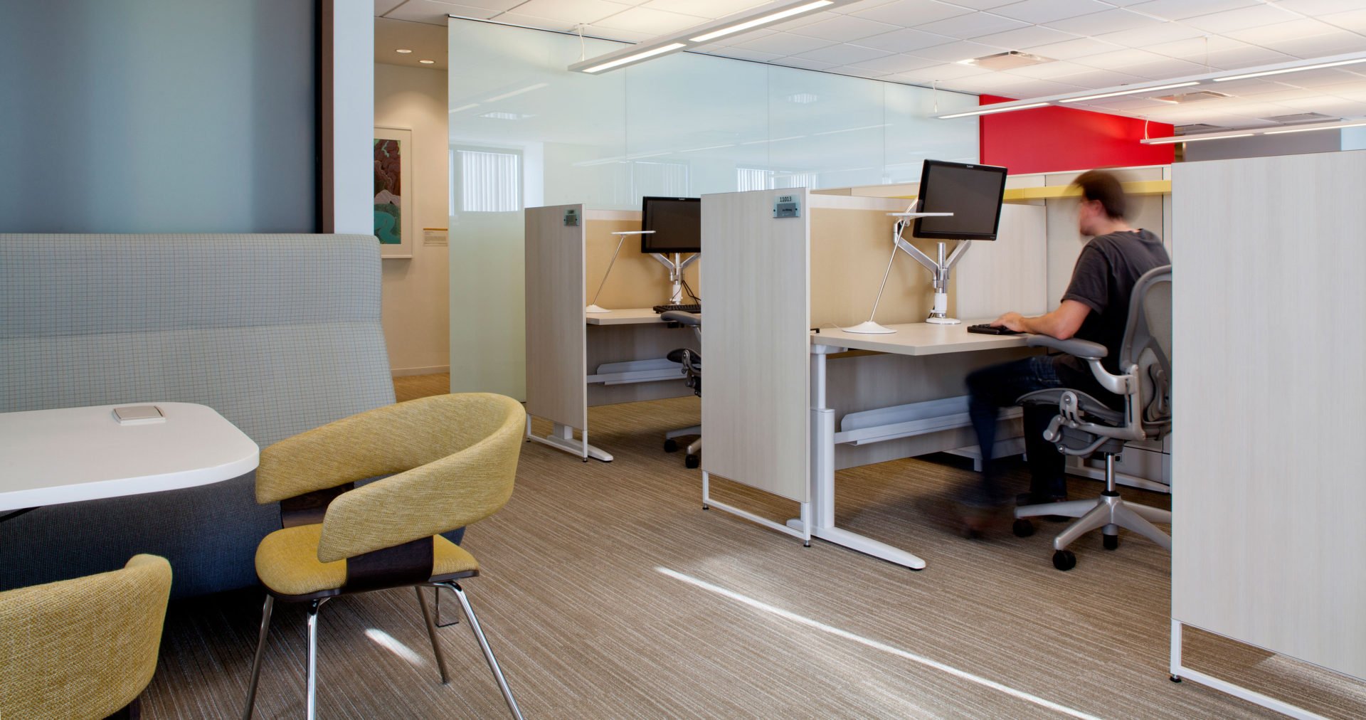 Unite cubicle desk systems by KI