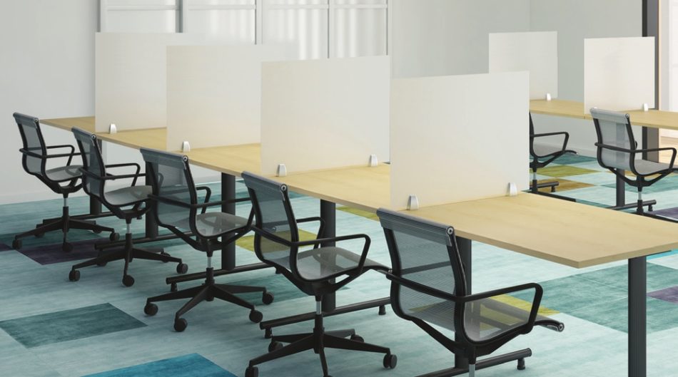 Two rows of desks with Sraight (model) space dividers at the sides. Five chairs are placed at each of the two tables, with frosted acrylic screens for privacy.