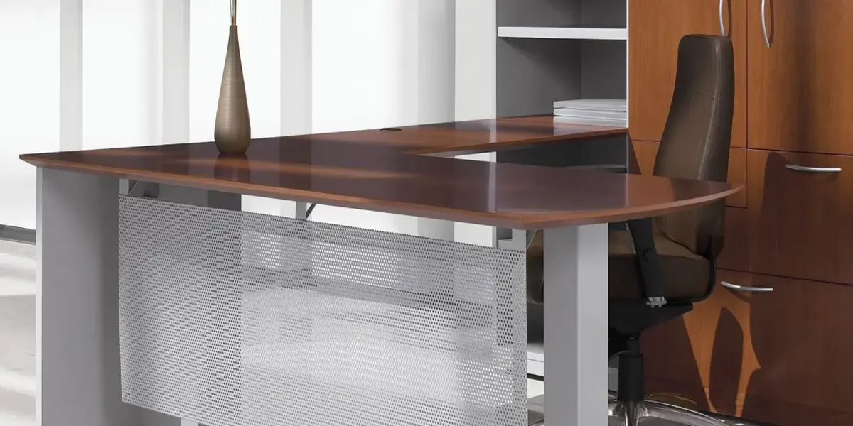L Desk